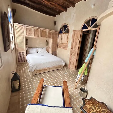 Riad Les Sables Bleus, Medina, Lumineux Et Terrasse Privee Sur Mer Essaouira Exterior photo